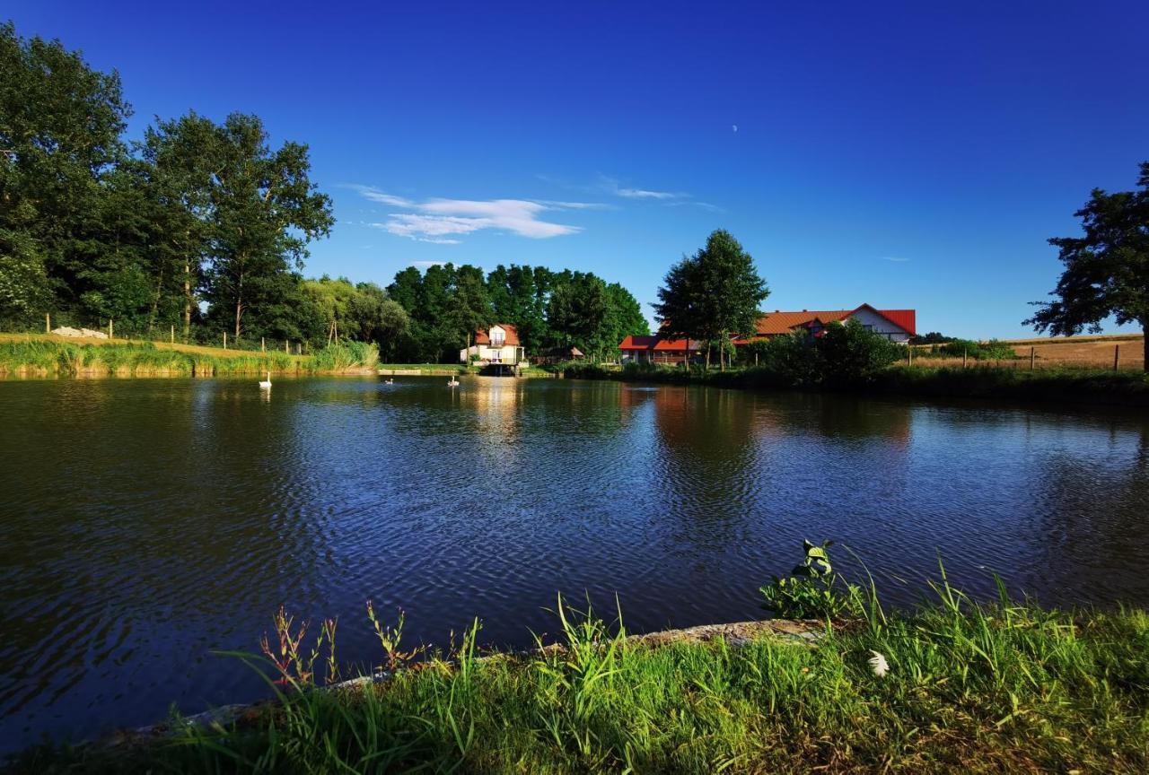 Agrowczasy Nad Stawem Villa Gartatowice Buitenkant foto